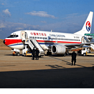 屯溪航空空运航空快运业稳步发展的原因是什么？